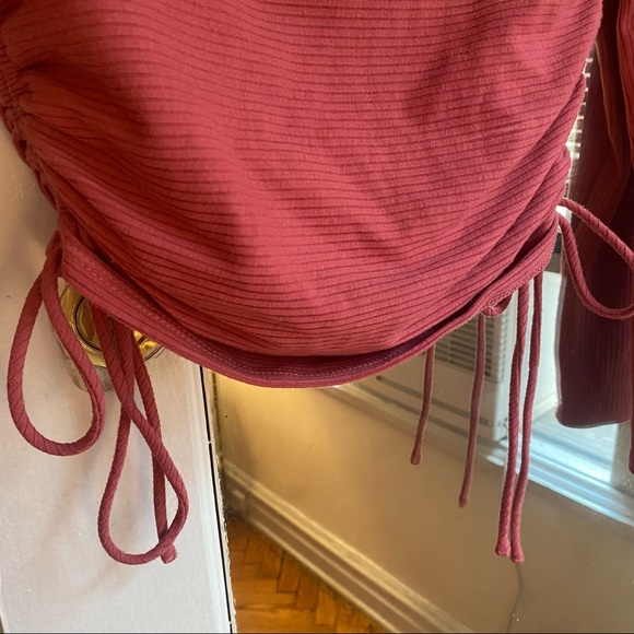 Forever 21 pink sinched long sleeve top - Picture 2 of 3